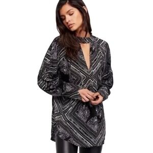Free People Black White Geometric Floral Cutout‎ Tunic Blouse  XS